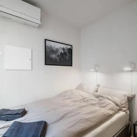 Hidden Gem Near The Old Town Bridge, 40m² Apt.